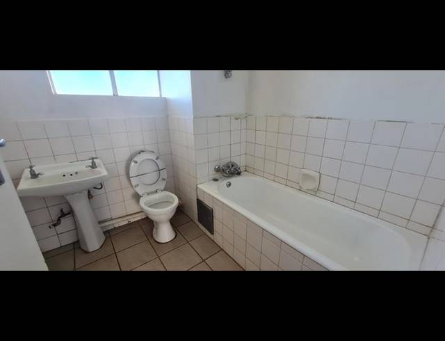 1 BEDROOM APARTMENT FOR SALE IN BEDFORD GARDENS
